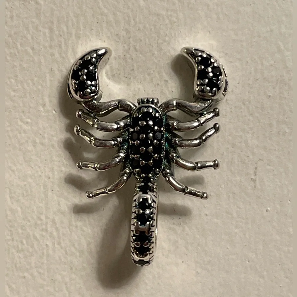Bracelet Charm Scorpion with Black Rhinestones - Picture 7 of 8